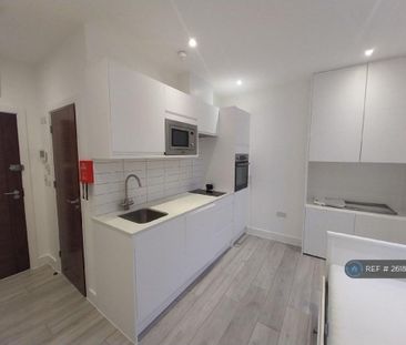 Studio to rent - Photo 4