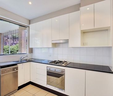 THE CLIFTON - ONE BEDROOM WITH A/C & LARGE BALCONY - Photo 2