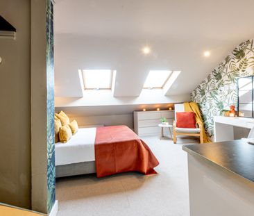 UK Award Winning, exceptionally high standard, design-led, immacula... - Photo 5