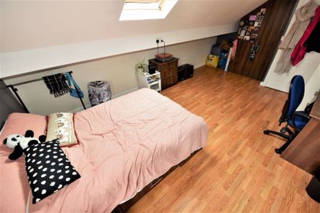 3 bedroom House in Elizabeth Street, Leeds - Photo 5