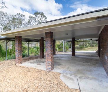 Spacious & Recently Renovated 5-Bedroom Home on acreage - Photo 1