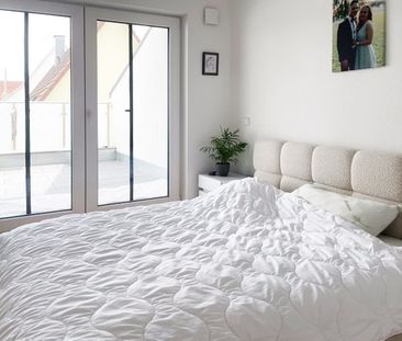 Zwei-Zimmer-Penthouse-Wohnung mit Balkon und TG-Platz - Photo 2