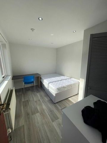 Flat 2-16b Wellesley Avenue, Belfast, BT9 6BY - Photo 3