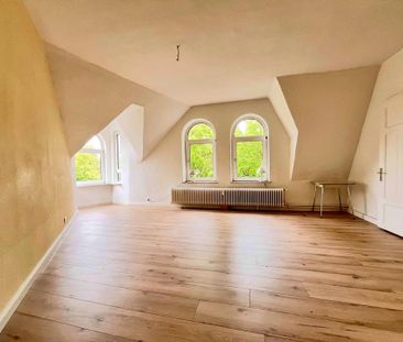 Helle Altbau-Whg, WG-geeignet - Photo 1