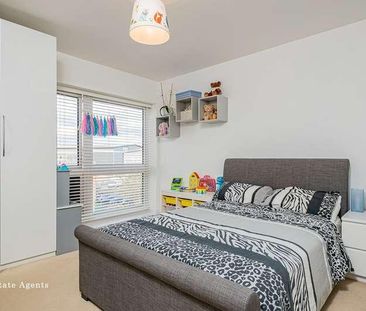 Brabazon Road, Hounslow, TW5 - Photo 1