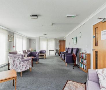 1 bedroom retirement property to rent - Photo 2