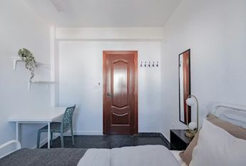 Carrer del Mestre Alberto Luz, Valencia, Valencian Community 46035