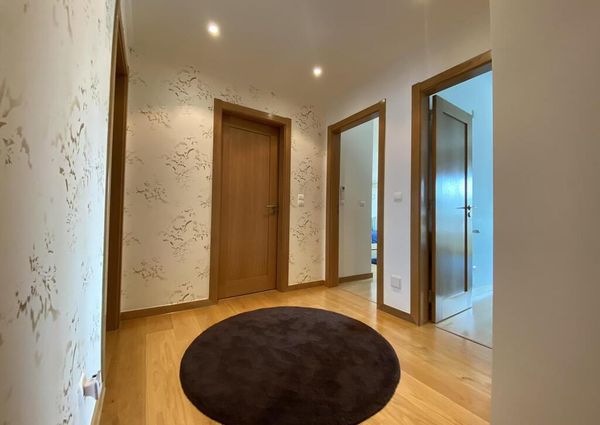 4 Bedroom Apartment with parking, Telheiras, Lisboa
