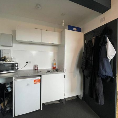 1 bedroom flat to rent - Photo 4