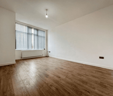 Hartley Avenue, Leeds, LS6 - Photo 2