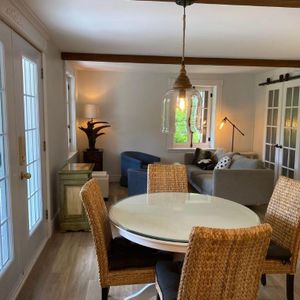 Grand 3 1/2 complètement rénové, bord de l’eau (location à l’année, avec bail) - Photo 2