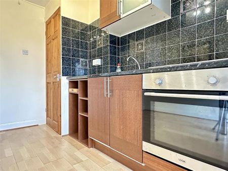 Studio to rent - Photo 5