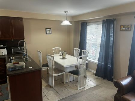 For Lease - 3086 Stornoway Circle Unit# 200, Oakville, Ontario - Photo 3