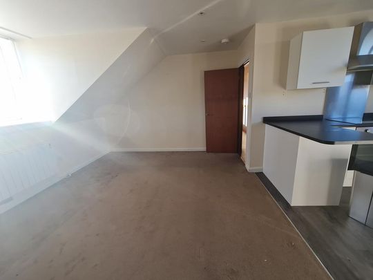 3 bedroom flat to rent - Photo 1