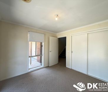 Modern 3 Bedroom Townhouse in Werribee - Photo 5
