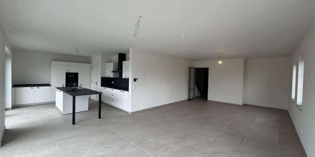 Woning te huur in Ophasselt voor € 1.400 met 3 slaapkamers - Photo 1