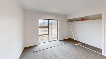 Foxton - 3 Bedrooms - Photo 2