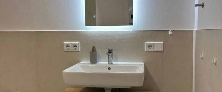 Exklusive 2 ZKB Wohnung mit Terrasse - Foto 1