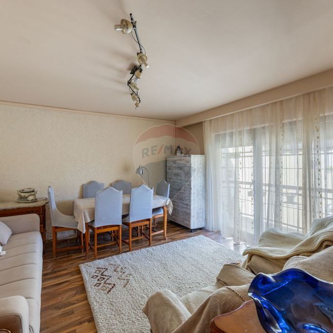 Apartament cu 3 camere de închiriat în zona Podgoria - Fotografie 1