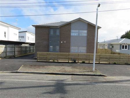 Fully furnished studio units are now ready for discerning tenants. - Photo 4