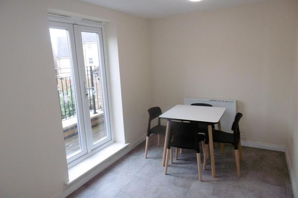 1 bedroom in a house share to rent - Photo 1