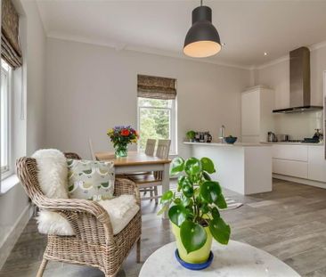 Apartment 2, 83 Myrtlefield Park, Belfast, BT9 6NG - Photo 1