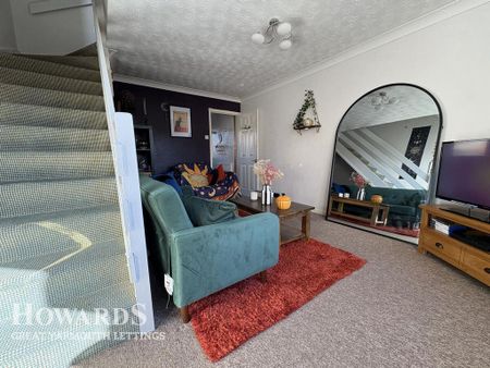 2 bedroom terraced house to rent - Photo 4