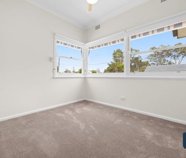 Comfortable Living in a Peaceful Old Valentine Cul-de-Sac - Photo 5