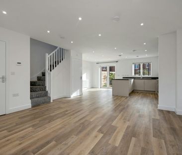 Charles Dyer Close, Melton Mowbray, LE13 - Photo 3