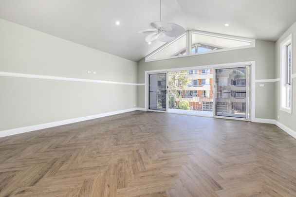 Coastal Residence of Exceptional Quality - Photo 1