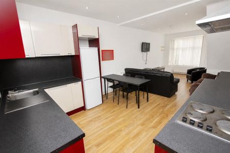 4 bedroom house to rent - Photo 2