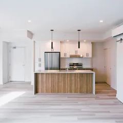 1 room apartment of 63m² in Gatineau - Photo 2