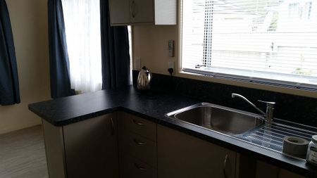 LOVELY TIDY 3 BEDROOM HOME - Photo 4