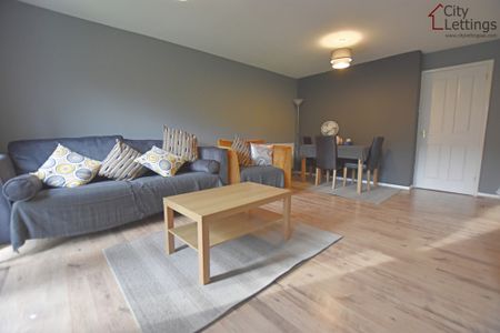 2 Bedroom Semi-Detached House - Photo 3