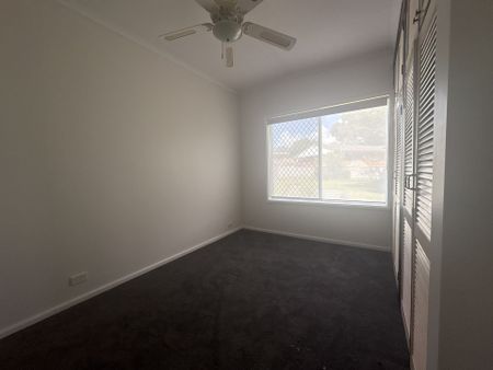 3 Bed home in central location - Photo 3