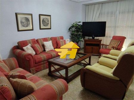 Alquiler de piso en Calle Ingeniero de la Torre Acosta - Photo 2