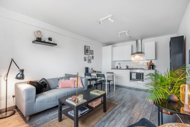 Studley Road, London, SW4 - Photo 1