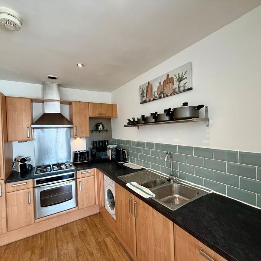 2 Bed Flat, St James Quay, LS10 - Photo 1