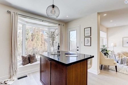 For Lease - 2221 Amberglen Court, Oakville, Ontario - Photo 2