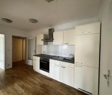 Prov. Frei - Ideale 3 Zimmer Wohnung, Küche möbliert, WG tauglich -... - Foto 4