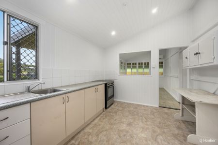 120 Eyre Street, North Ward - Photo 2