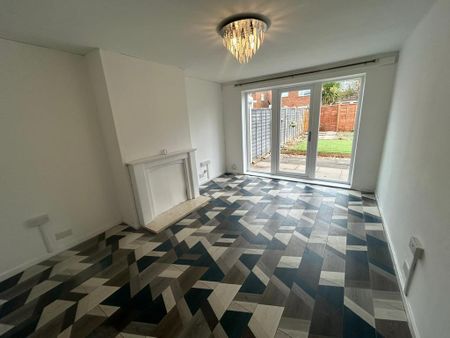 3 bedroom semi-detached house to rent - Photo 5