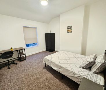 1 bedroom in a house share to rent - Photo 4