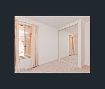 SURE TO IMPRESS - Photo 5