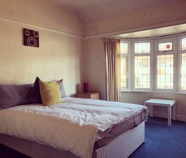 1 bedroom in a house share to rent - Photo 3