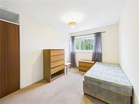 2 bedroom maisonette to rent - Photo 4