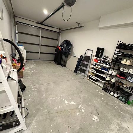 Modern 4bedroom Townhouse in Henderson - Photo 5