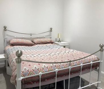 1 bedroom mews to rent - Photo 3