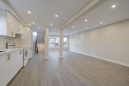 For Lease - 83 Clairton Crescent, Toronto, Ontario - Photo 5