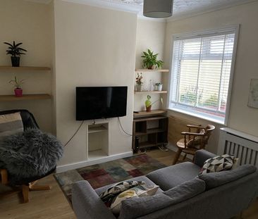 3 Bed Semi-Detached House, Tintern Avenue, BS5 - Photo 2